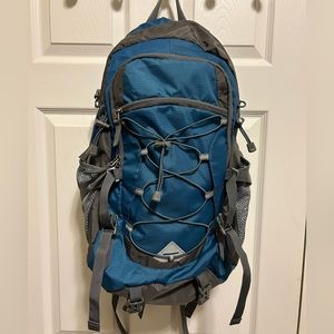 40L lightweight hiking compactable backpack